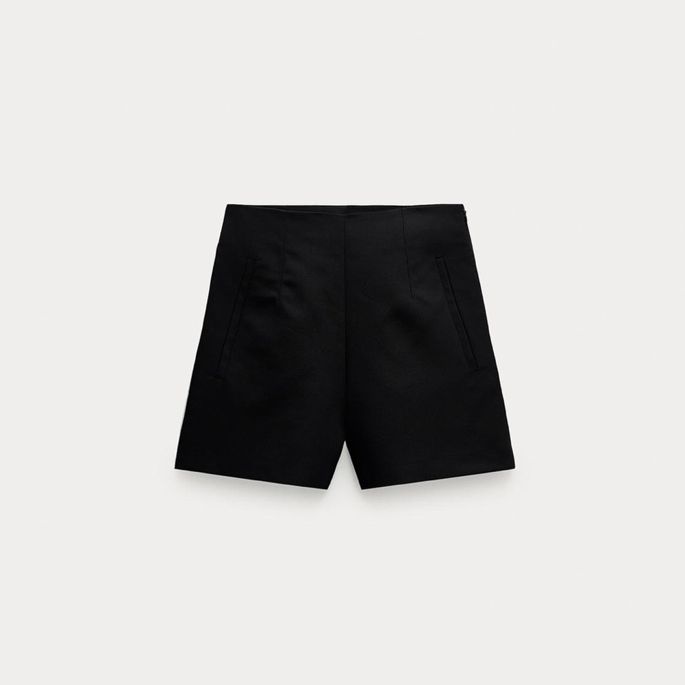 NWOT Zara Double Fabric High Waisted Shorts Black Size Medium